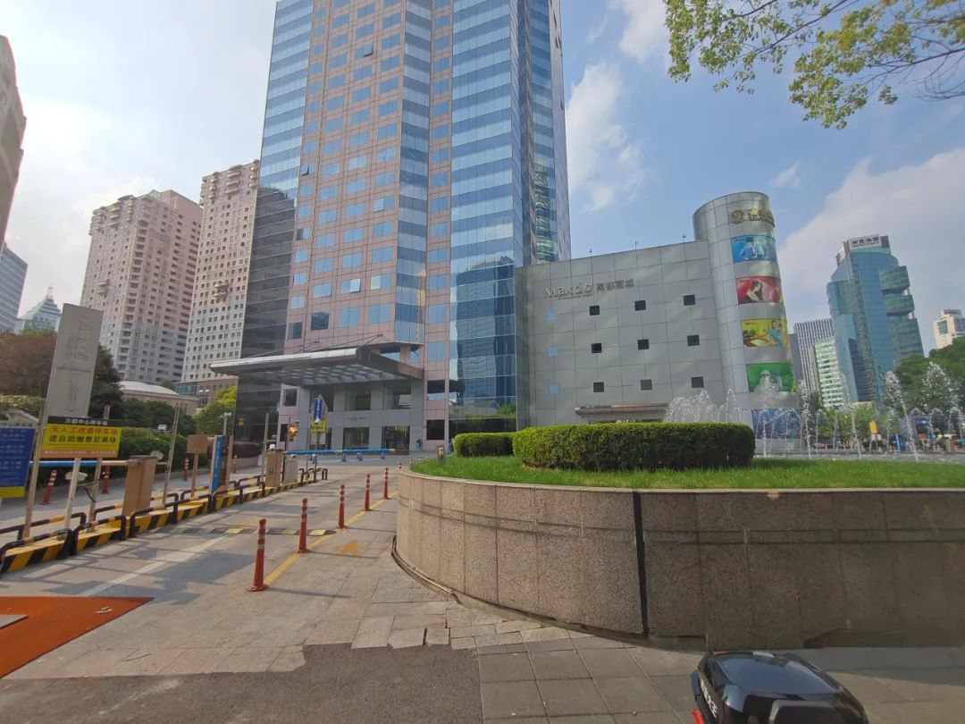 上海万都中心大厦停车场 上海万都中心大厦停车场